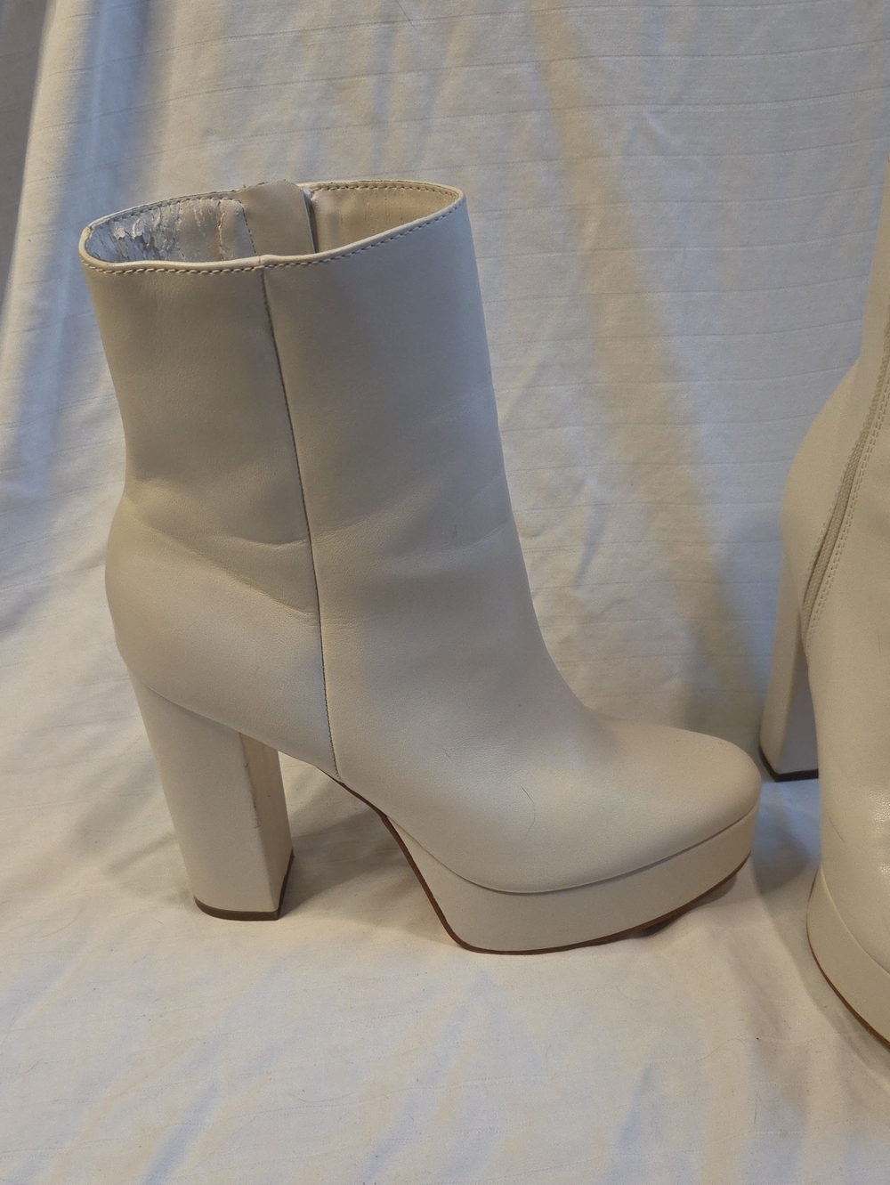Marc Fisher Cream Platform Ankle Booties Sz 8.5